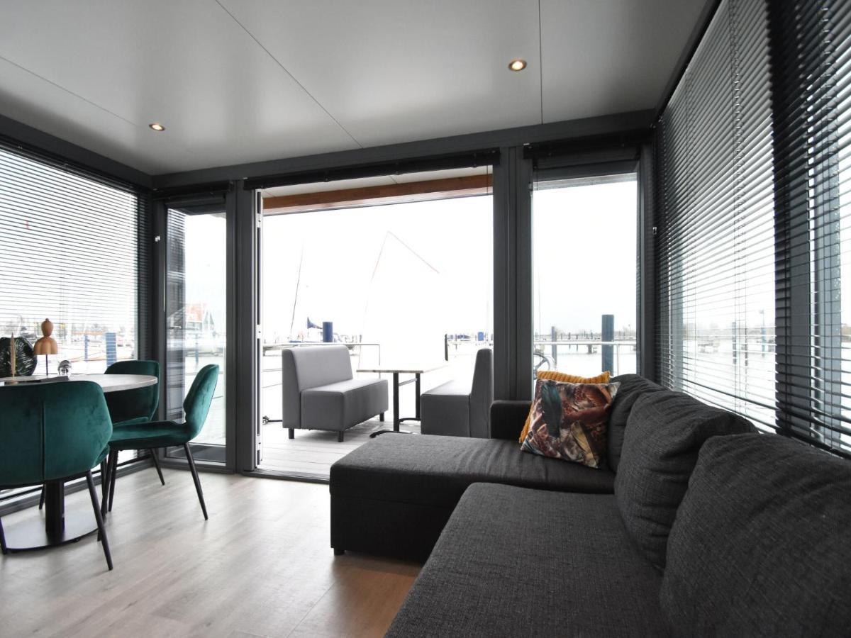 Beautiful Houseboat In The Harbour Of Volendam Near Centre Hotel Luaran gambar